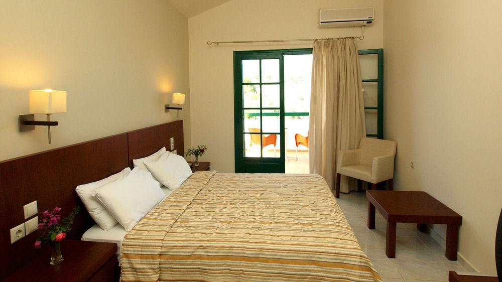Skiathos Club Hotel & Suites Vasilias  Zewnętrze zdjęcie